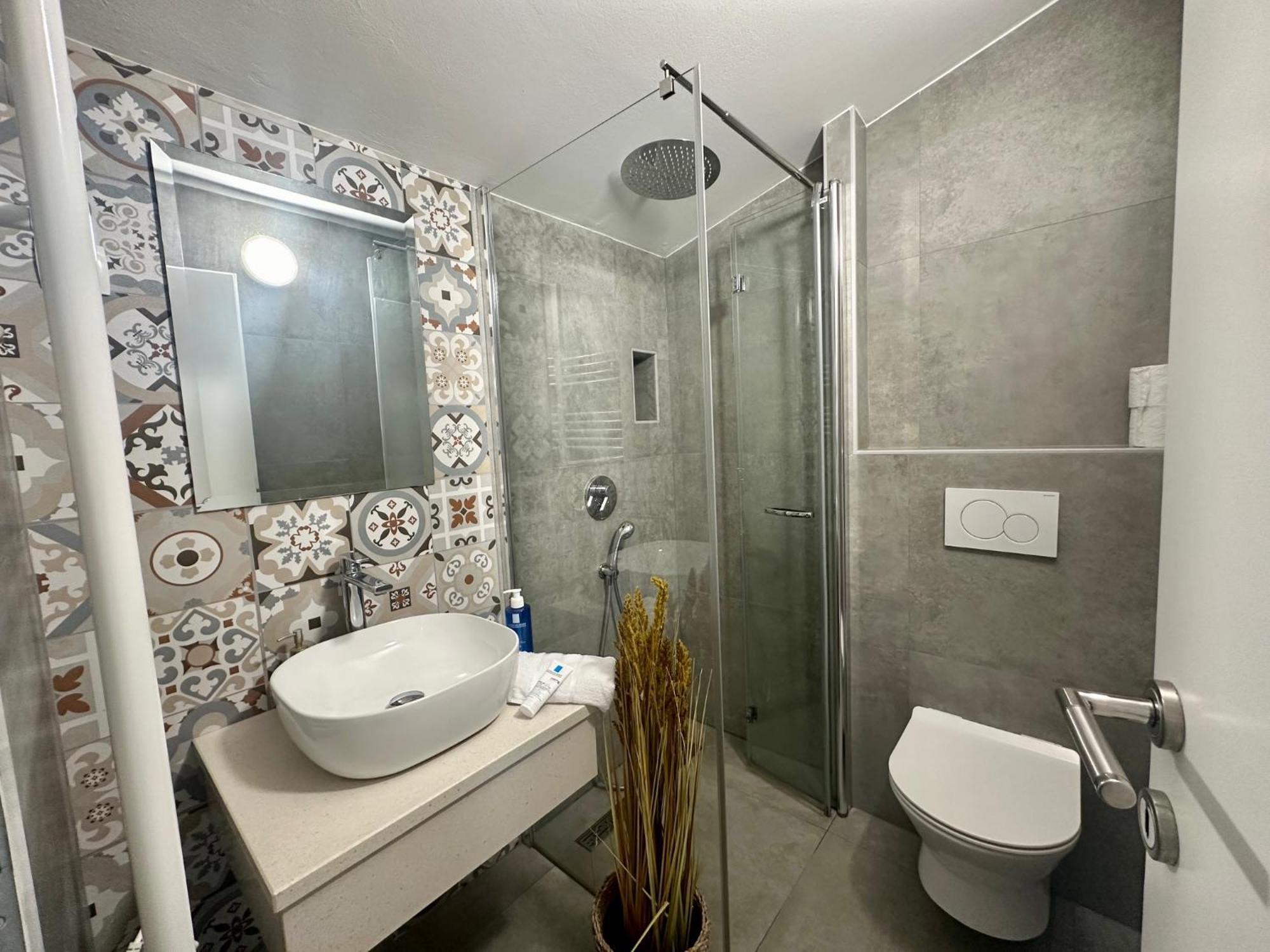 Apartments & Villa Tisno Obrovac Extérieur photo