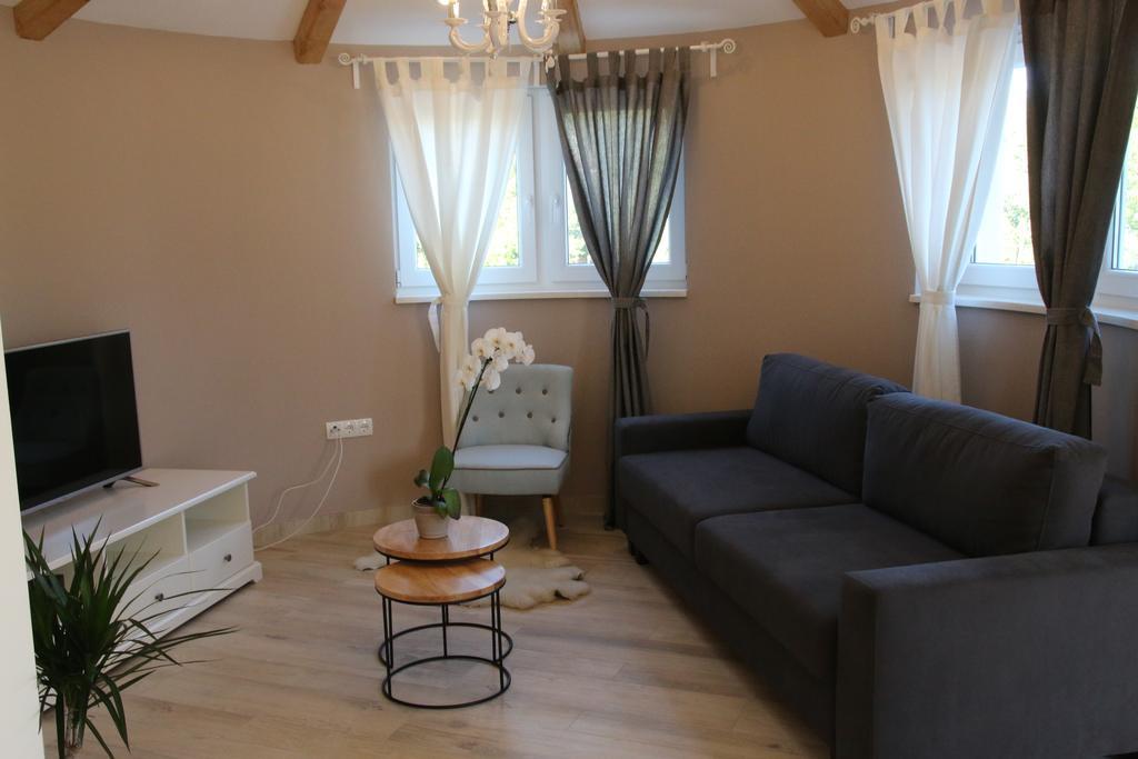 Apartments & Villa Tisno Obrovac Extérieur photo